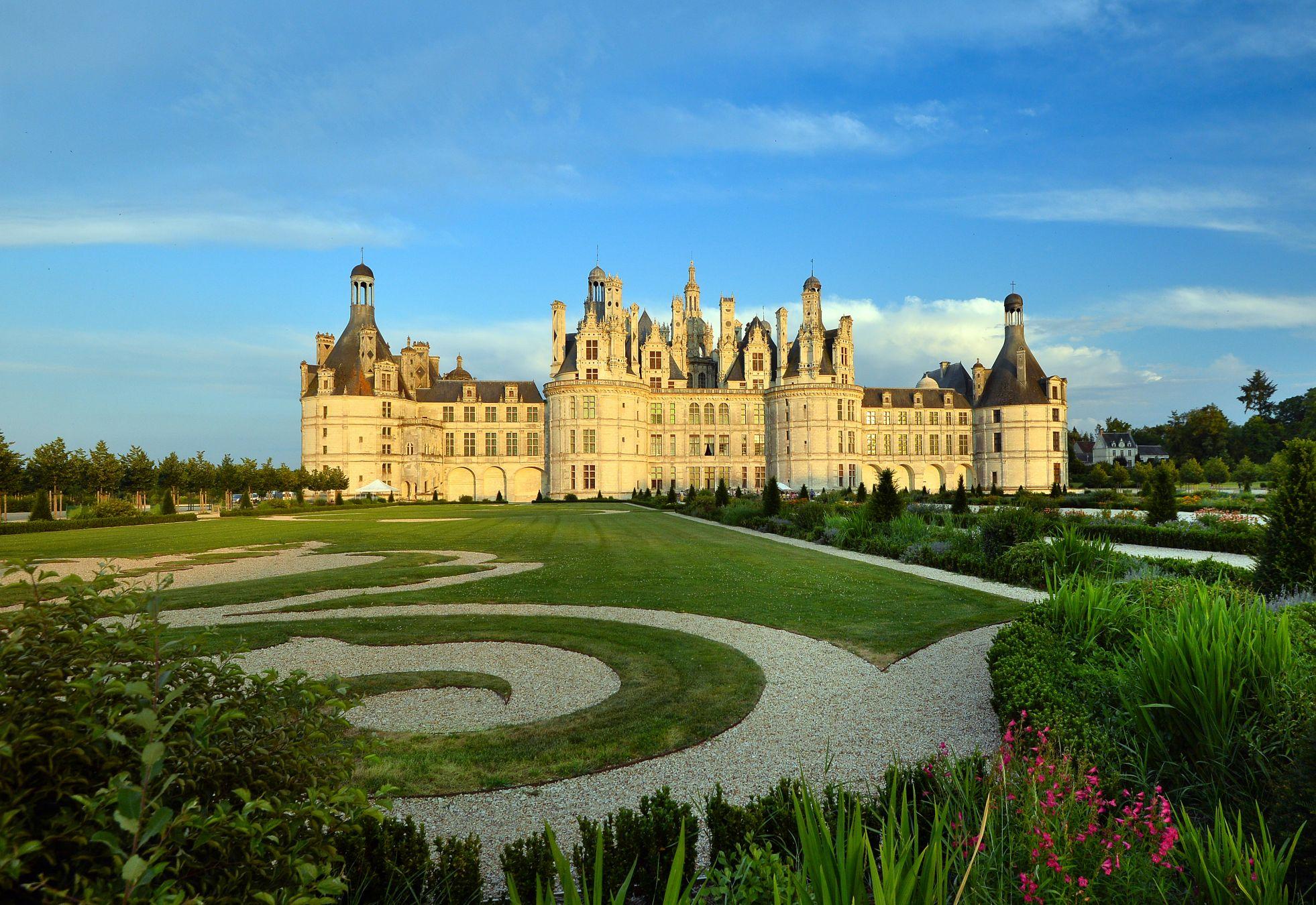 Il grandioso Château de Chambord, con i suoi giardini © Léonard de Serres - Domaine National de Chambord