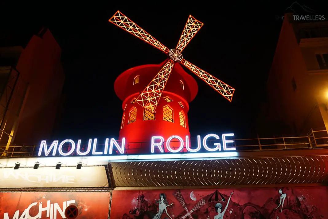 Moulin Rouge in der Nacht
